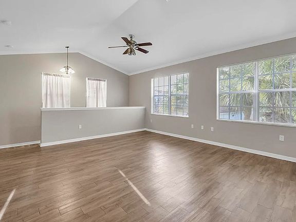 2nd image of 257 SE Kitching Cir