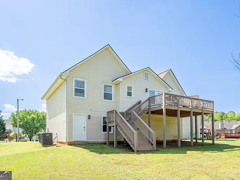 18 Huntcliff Dr — Photo 39
