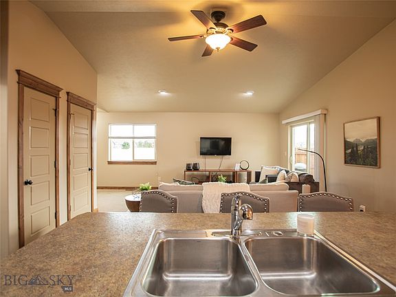 5th image of 52 Sage Bloom Ct Unit D
