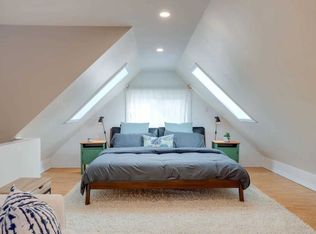 120 Walpole Ave #2, Toronto, ON M4L2J3