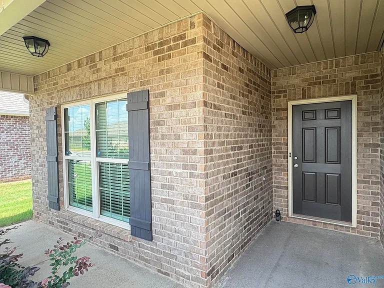 151 Williams Pointe Blvd — Photo 3
