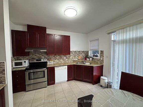 4th image of 28 Prebble Dr