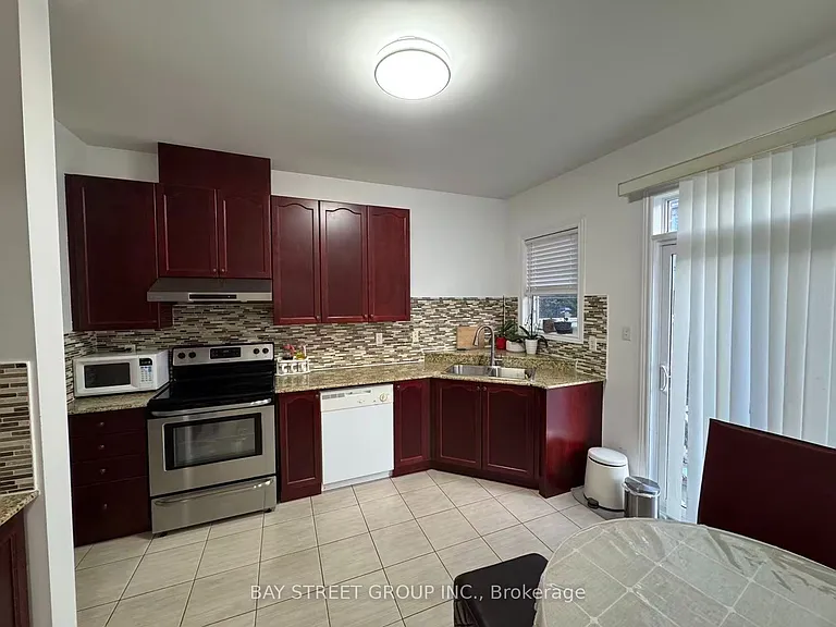 28 Prebble Dr — Photo 4