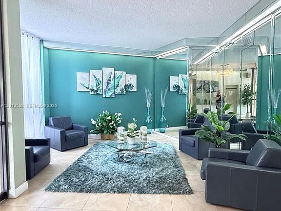5th image of 900 Saint Charles Pl APT 520