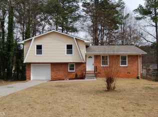 6384 Valley Dale Dr, Riverdale, GA 30274