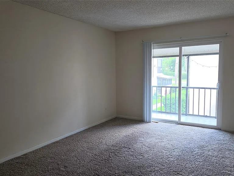 100 E Kentucky Ave #103-D — Photo 7