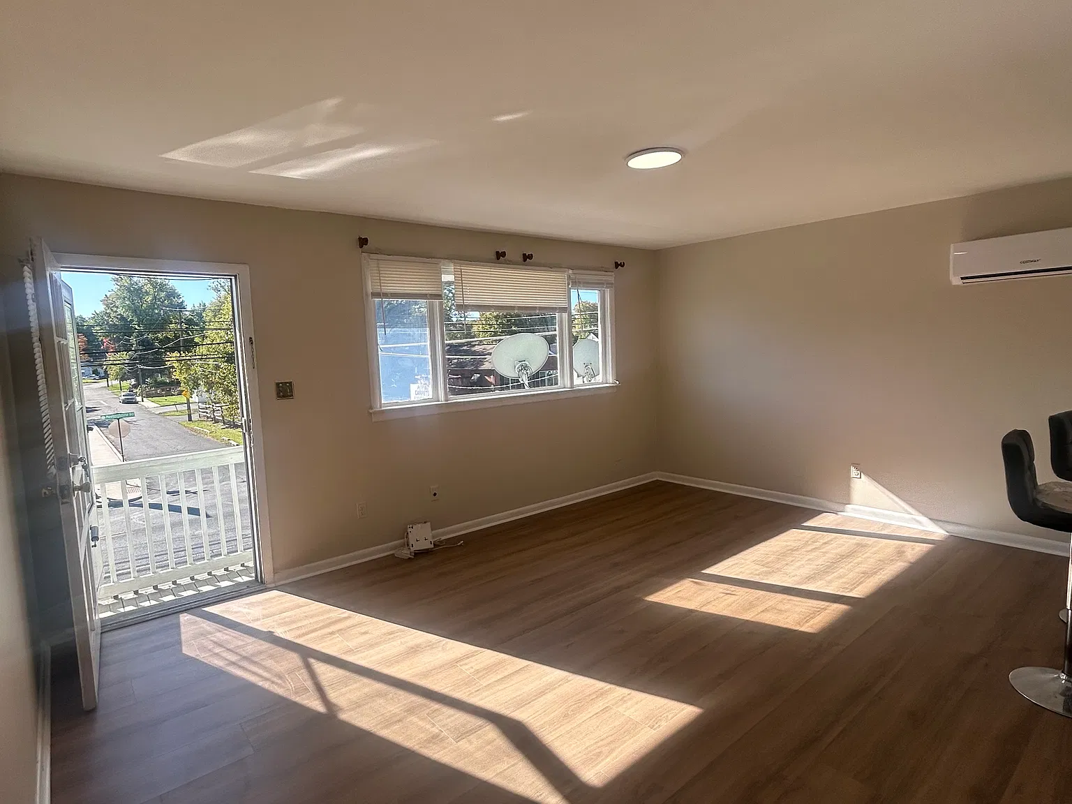 2 bed, 850 sqft, $1,450 — Photo 2