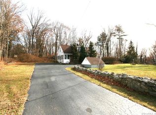 220 Newfield Rd, Torrington, CT 06790