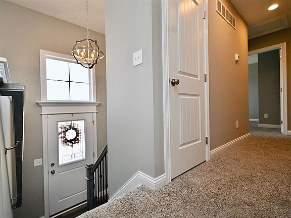 4th image of 1194 Gemstone Pointe Dr
