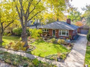 1570 Woodland Dr, Ann Arbor, MI 48103