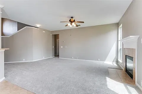 2700 Thorncreek Ln — Photo 18