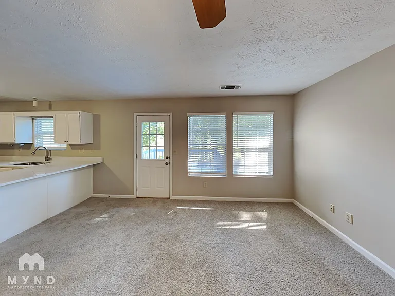 5631 Regency Manor Ct — Photo 6