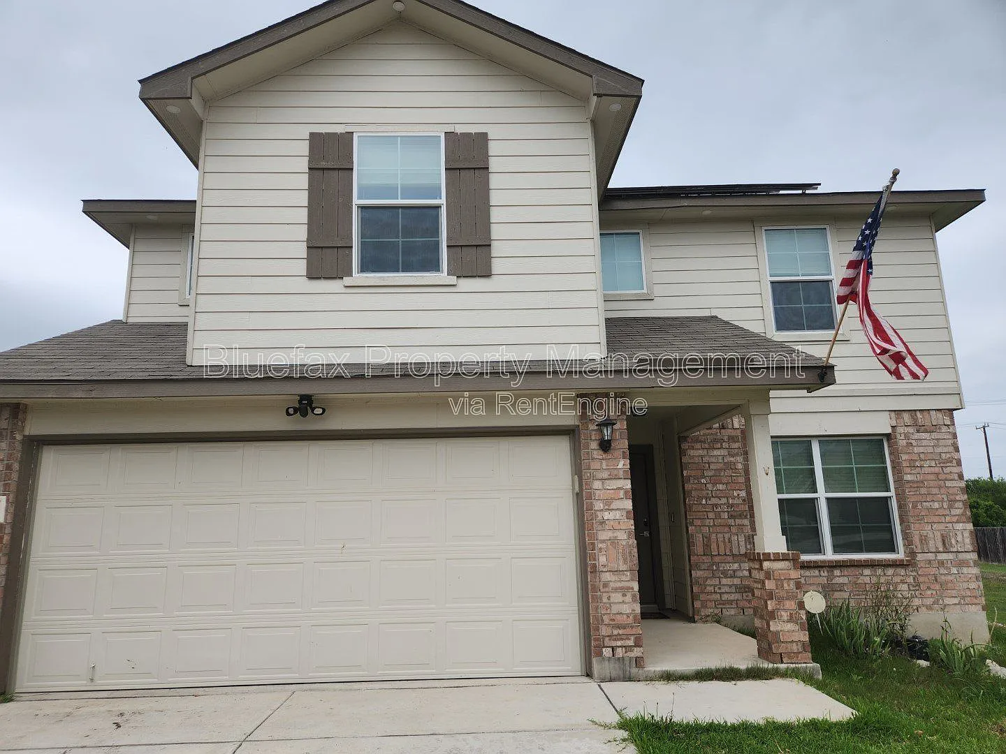5 bed, 2.5 bath, 2544 sqft, $2,150 — Photo 3
