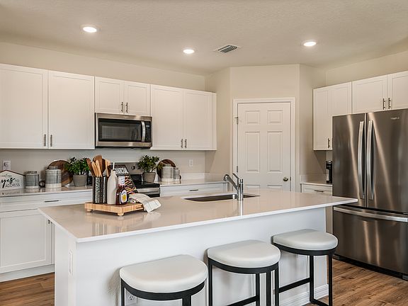 Kitchen with Large Center Island