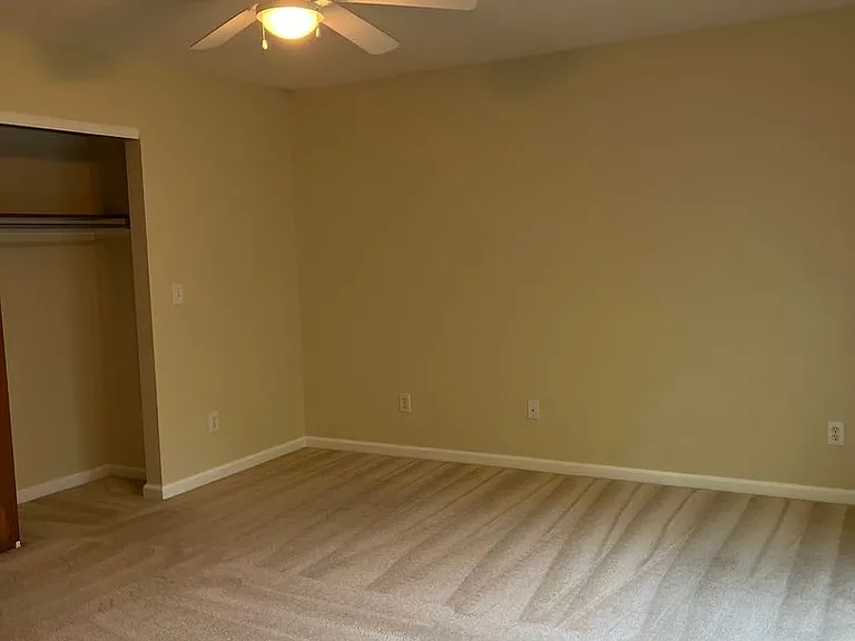 494 Radcliff Dr — Photo 9