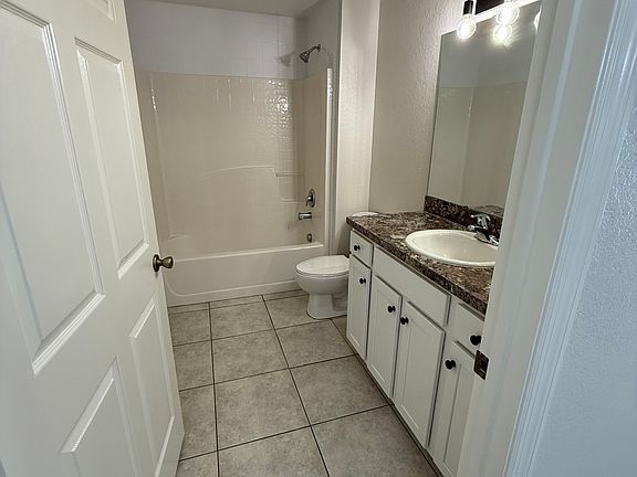 3rd image of 2905 India Palm Dr