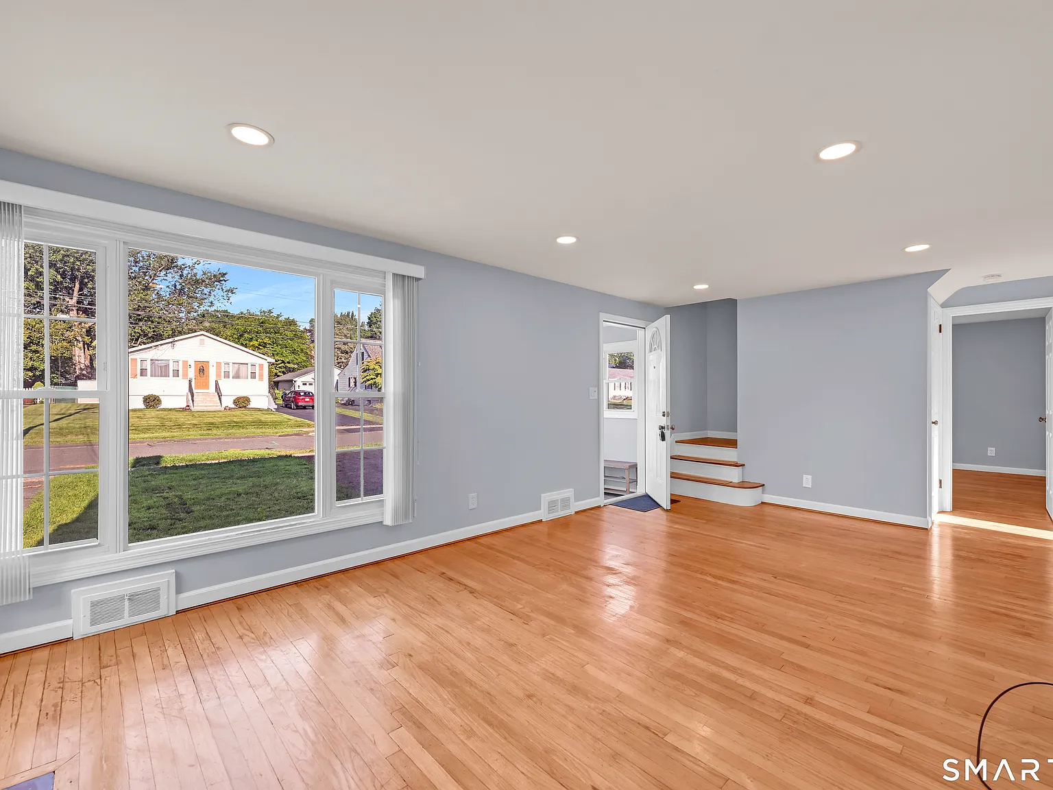 4 bed, 1.0 bath, 1504 sqft, $3,700 — Photo 3