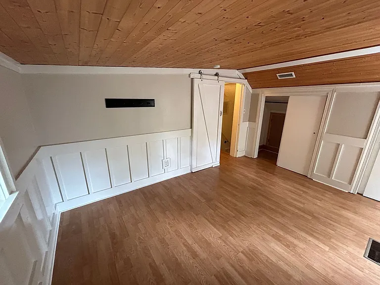2461 Lyndhurst Ave — Photo 47