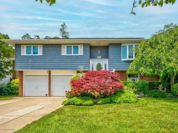 416 Pacific Street, Massapequa Park, NY 11762