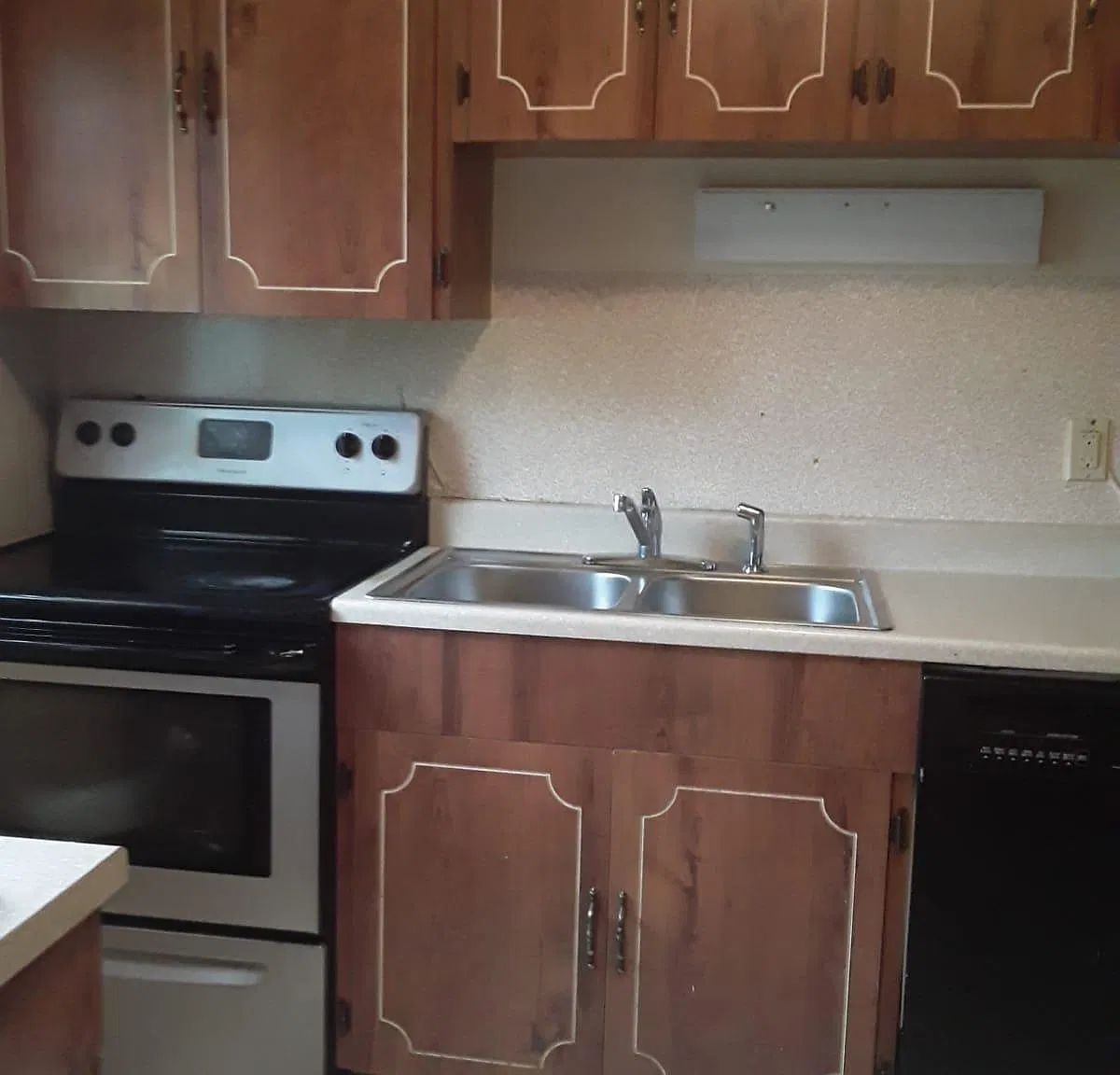 3 bed, 936 sqft, $1,500 — Photo 2