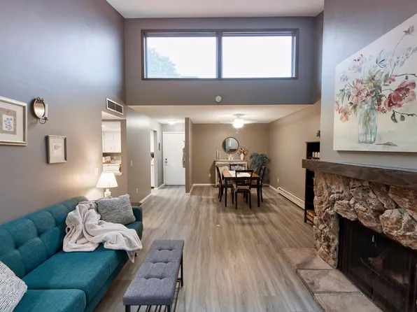 5140 W 102nd St APT 304, Minneapolis, MN 55437