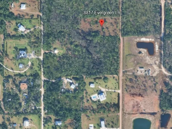 8817 Evergreen Ln, Saint James City, FL 33956