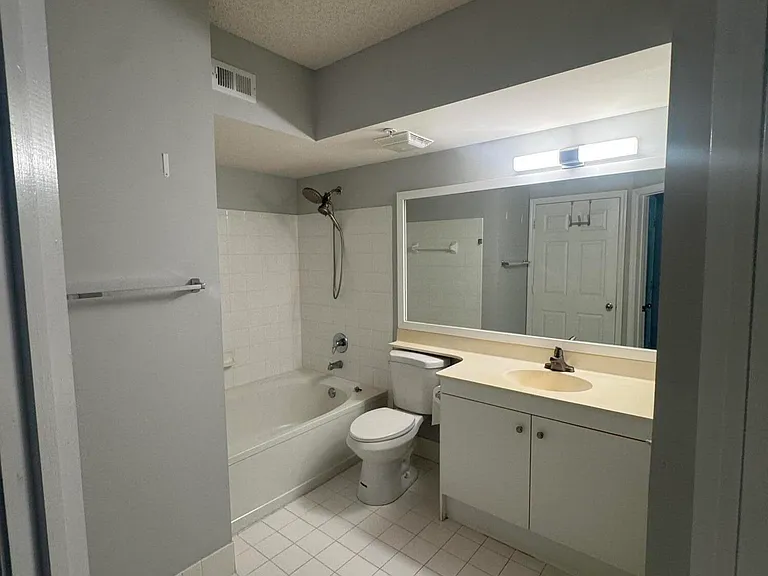 1106 Tuscany Way — Photo 12