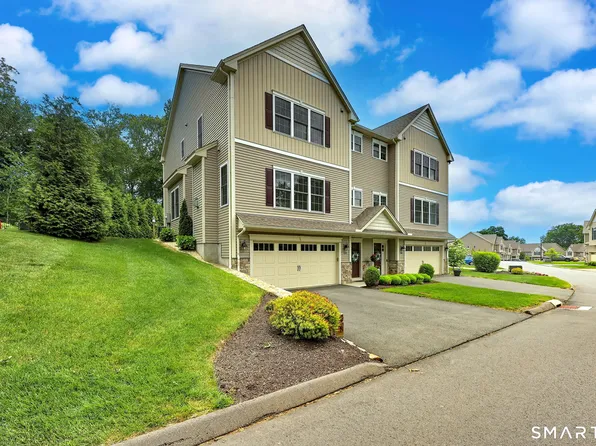 184 Wells View Road #184, Shelton, CT 06484