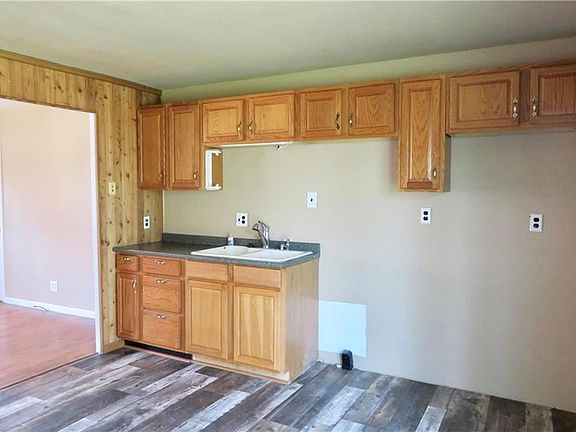 5th image of 2603 Meadow Trl