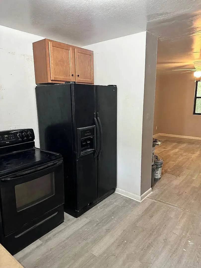 Building Photo - 2984 Myra St #4