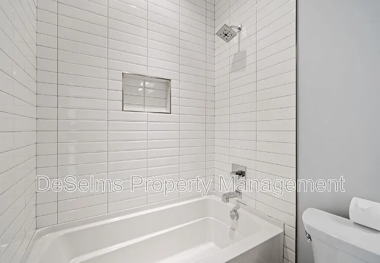 1000 Southside Ave — Photo 41