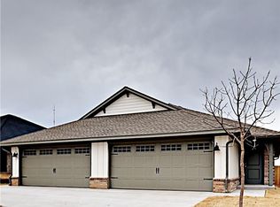 11512 Keystone Cir, Oklahoma City, OK 73114