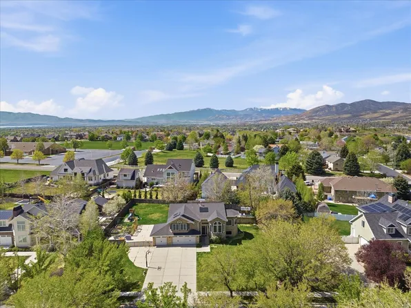 802 S East Mountain Cir, Alpine, UT 84004