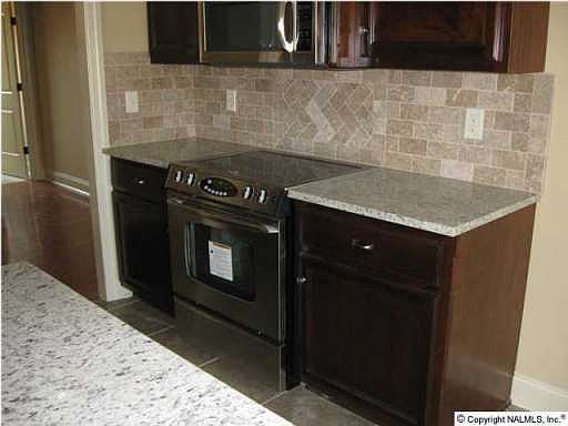2nd image of 102 Walnut Cove Blvd SW