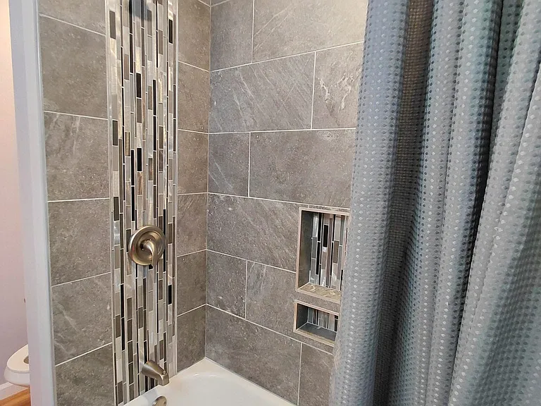 111 Randall Ave — Photo 9