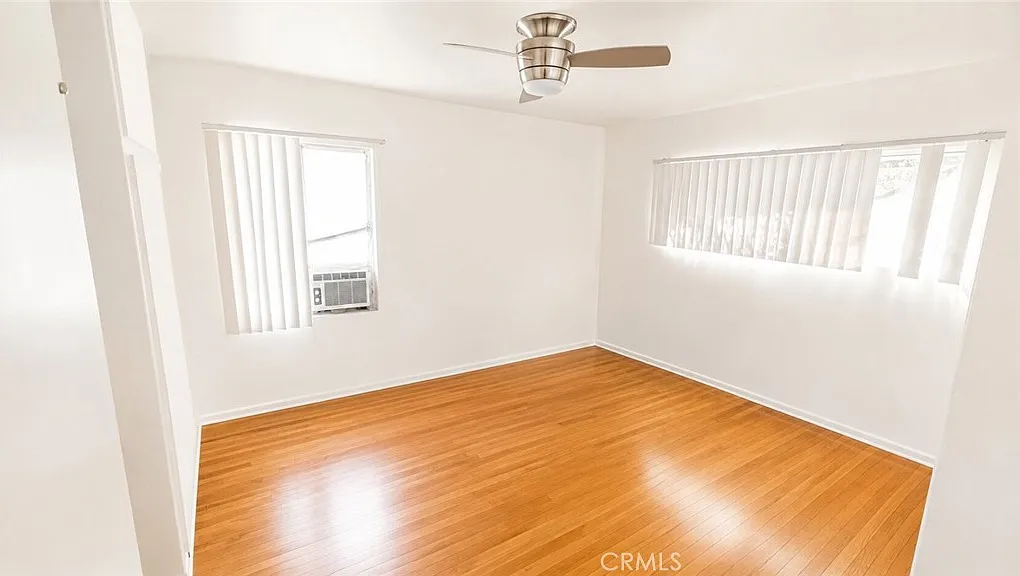 2 bed, 1000 sqft, $2,650 — Photo 3
