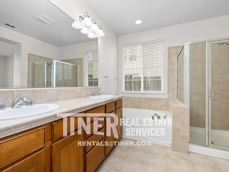 1422 Stoney Cross Ln — Photo 29