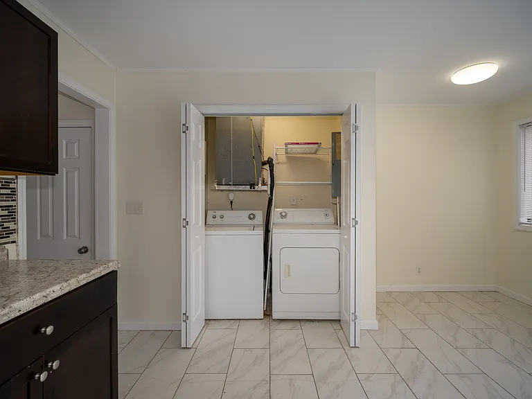 72 Greenville Hwy #1 — Photo 4