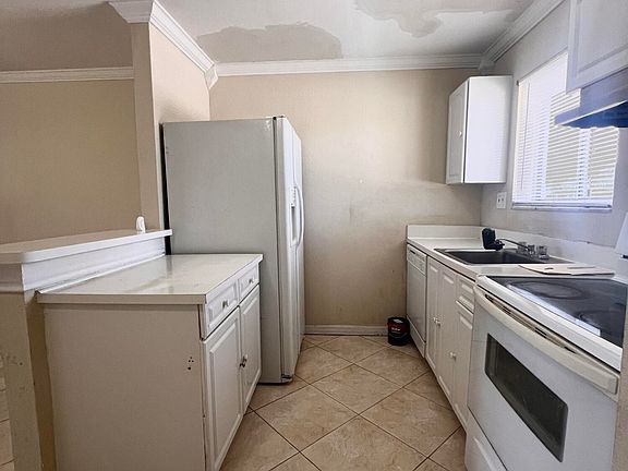 5th image of 6034 Forest Hill Boulevard #209