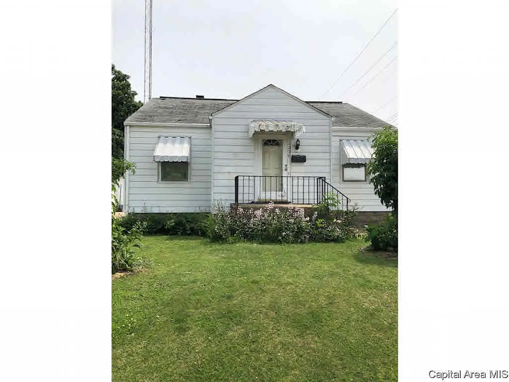 1220 Monument Ave photo 1
