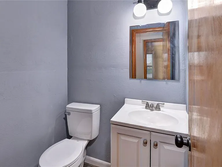 10 Whipple Dr — Photo 11