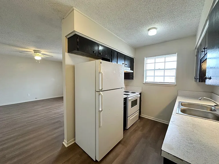 624 Sunset Ln — Photo 8