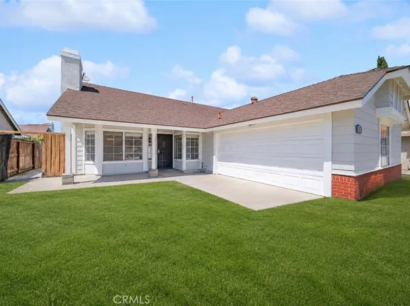 42 Whirlaway St, Perris, CA 92571