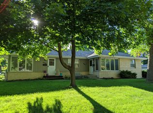 4802 Lower Beaver Rd, Des Moines, IA 50310