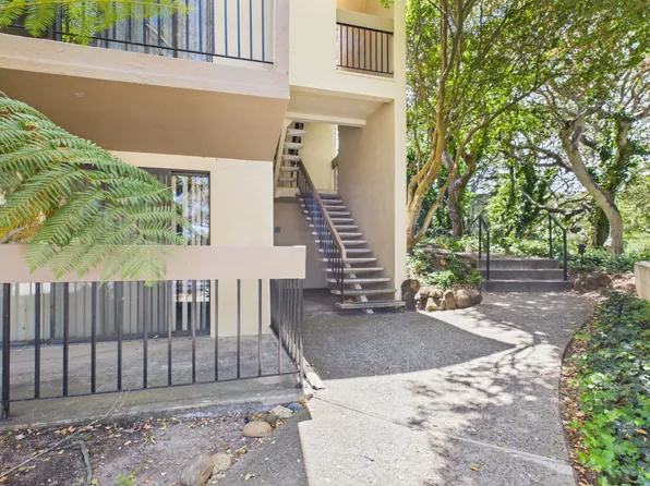 3102 Golden Oaks Ln, Monterey, CA 93940