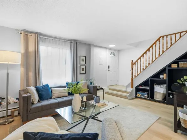3809 N 45th St SW #99, Calgary, AB T3E 3H4