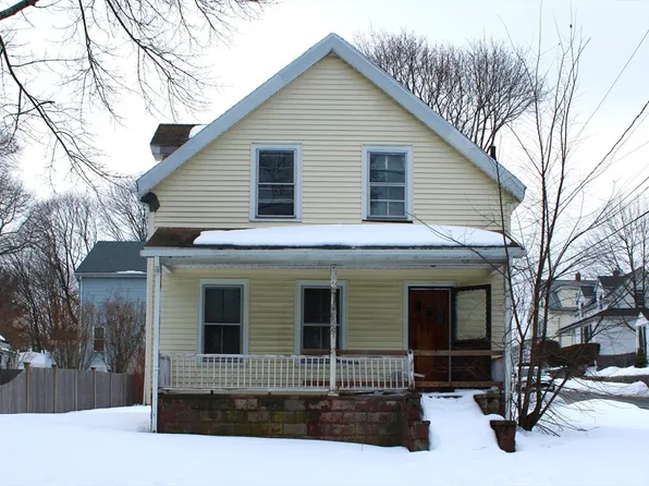 57 Park St, Stoneham, MA 02180