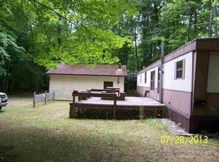 3917 Smiley Ln, Houghton Lake, MI 48629