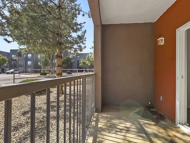 La Cantera Senior Apartments — Photo 10