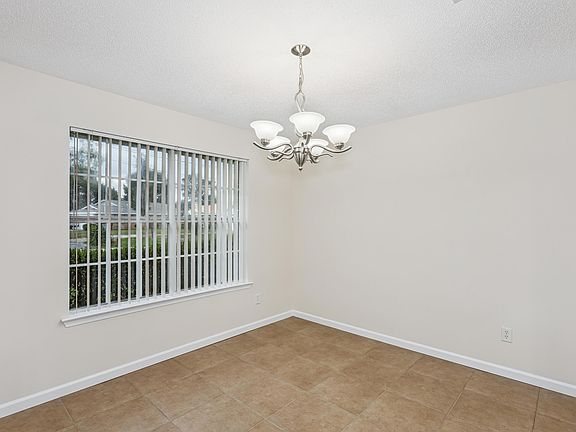 4th image of 2201 Wedgewood Ct